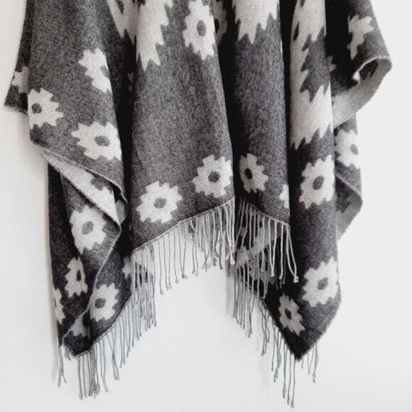 ZIGHILLI | Italy Tribal Southwestern Aztec Fine Knit Open Front Poncho Wrap Gray - Picture 9 of 12